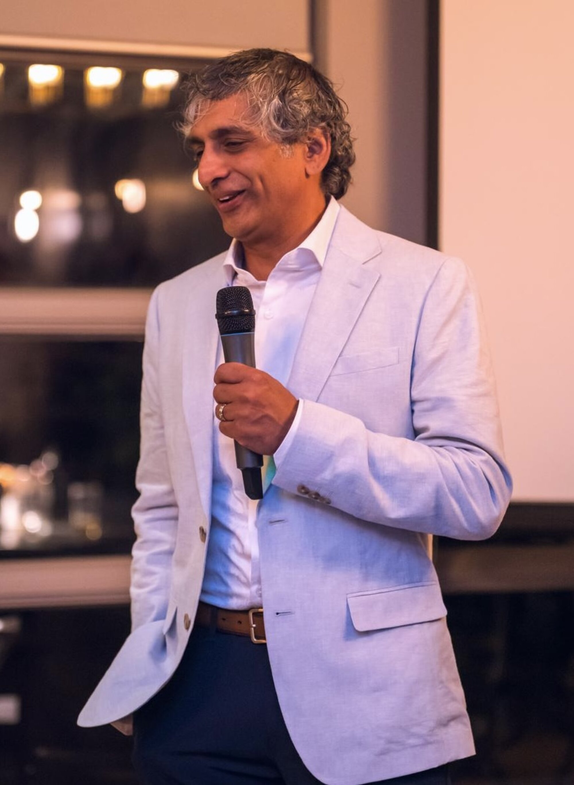 Shamil Radia delivering a keynote — dental marketing speaker